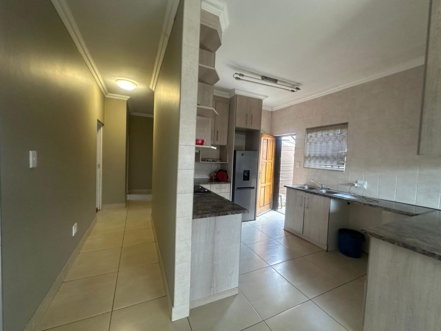To Let 3 Bedroom Property for Rent in Vista Park Free State
